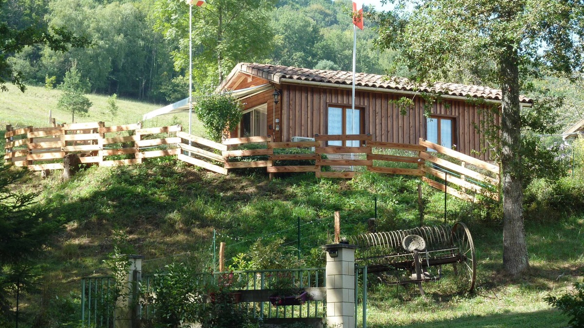 Nalzen Ski Chalet | The cottage Baragnou lantern Nalzen