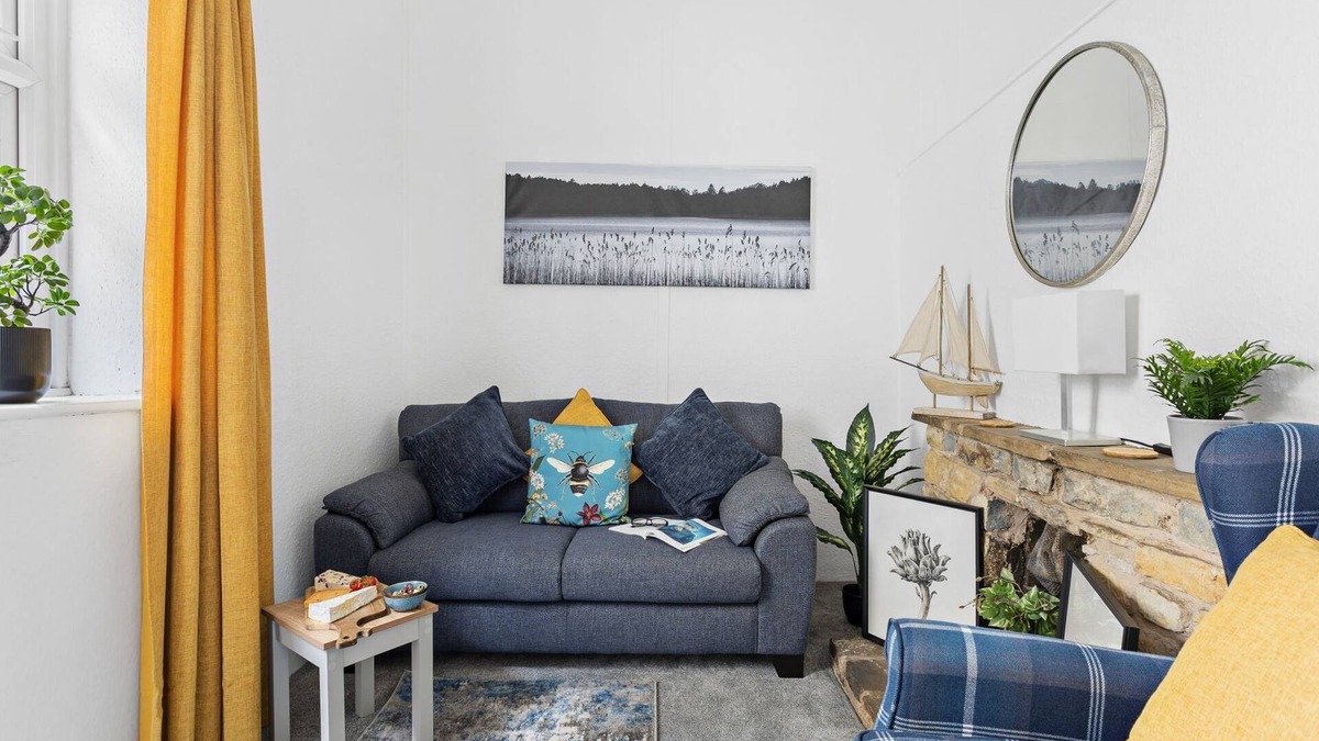 Budleigh Salterton Cottage | The Cottage, Budleigh Salterton - a cottage that sleeps 4 guests in 2 bedrooms