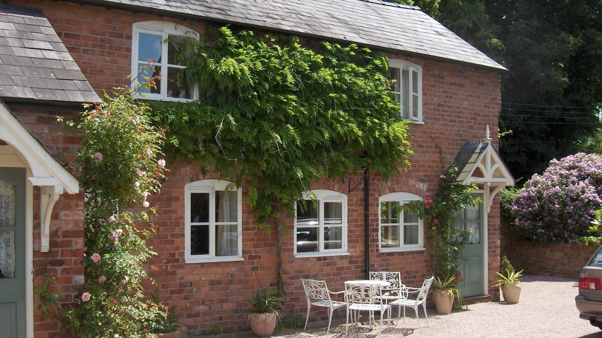 Tarvin Cottage | The cottage is a tastefully converted former Victorian barn in Tarvin Sands.
