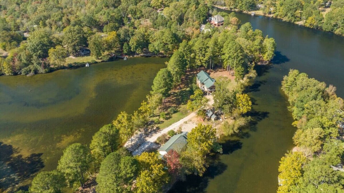 Jones Mills Cabin | The Cottage on Cape Catherine