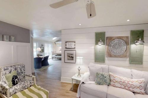 North Forest Beach House | The Cottage on Park