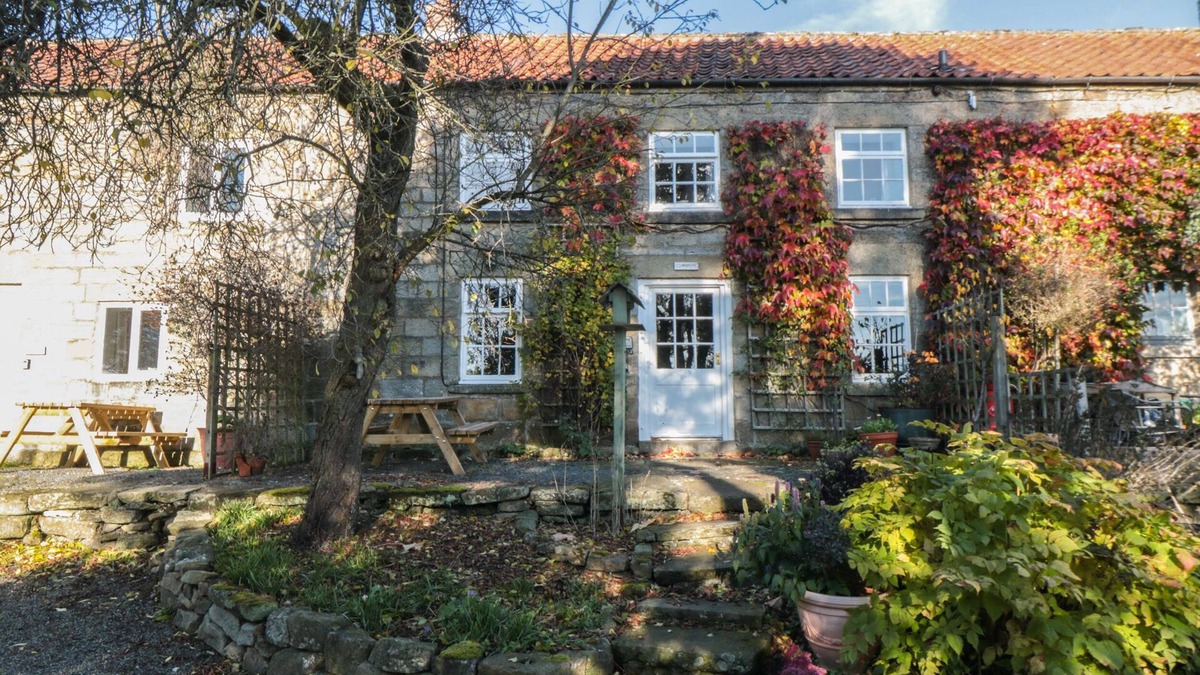 Hartoft House | THE COTTAGE, pet friendly, with a garden in Pickering