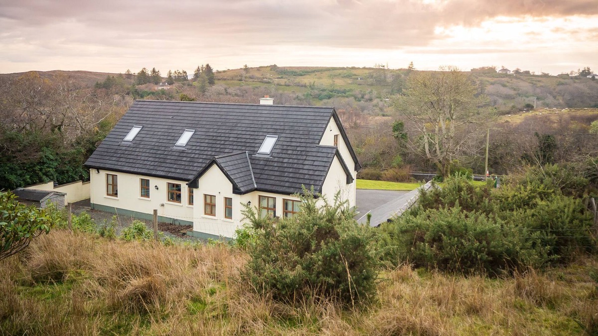 Recess Cottage | The Cottage, Recess - sleeps 12 guests in 5 bedrooms