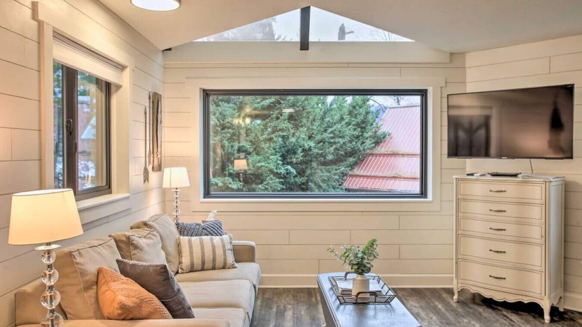 Hayden Lake House | The Cottage · Relaxing Hayden Lake Cottage with Water Access