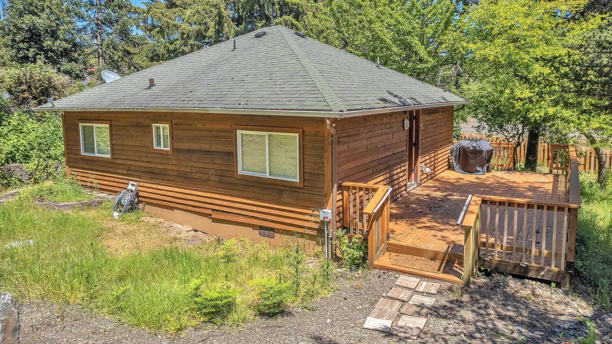 Seal Rock House | The Cottage Seal Rock: Ideal blend of Pacific Northwest charm.