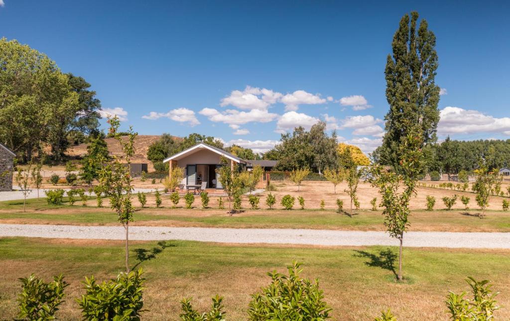 Clyde House | The Cottage - Springvale