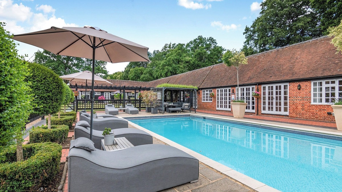 Guildford Cottage | The Cottage - UK49370