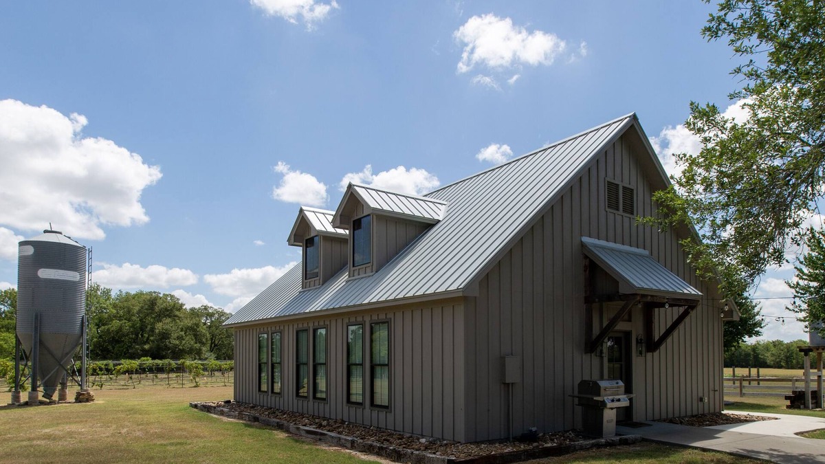 Ledbetter House | The Cottages at Turkey Creek - 'The Cozy Cottage' - 12 minutes from Round Top!