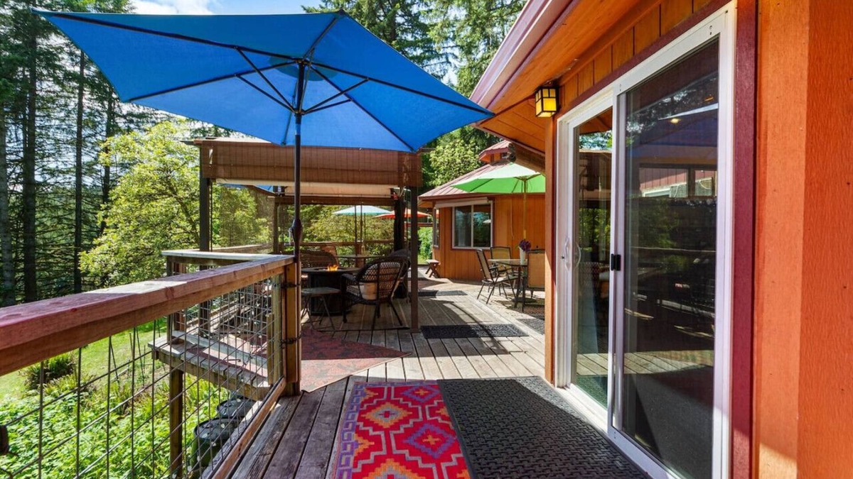Alvadore RV Rental | The Cottages Over Yonder