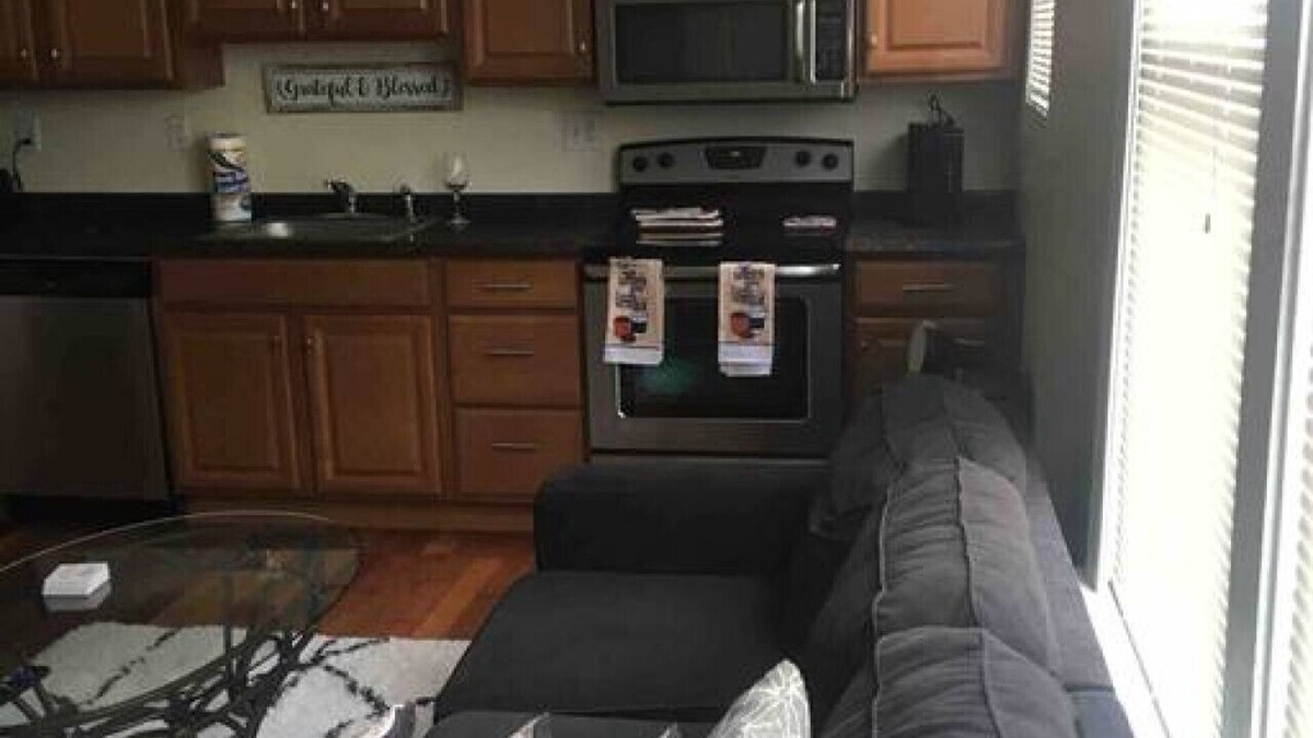 Niskayuna Apartment | The couples home with free wifi