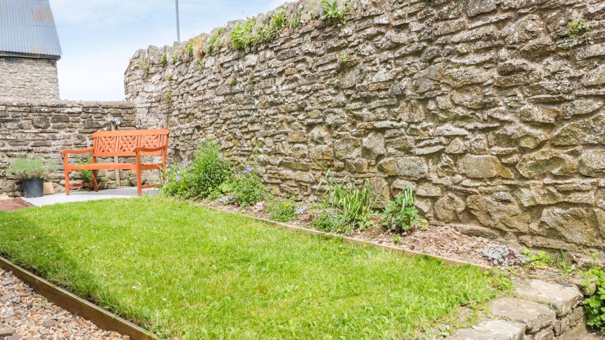 Kington Cottage | The Courtyard