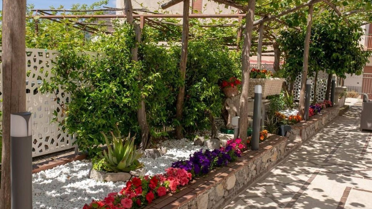 San Lazzaro House | The Courtyard/House 1 Bedroom