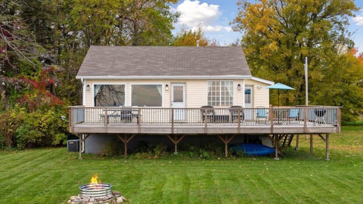 Garrison House | The Cove on Mille Lacs
