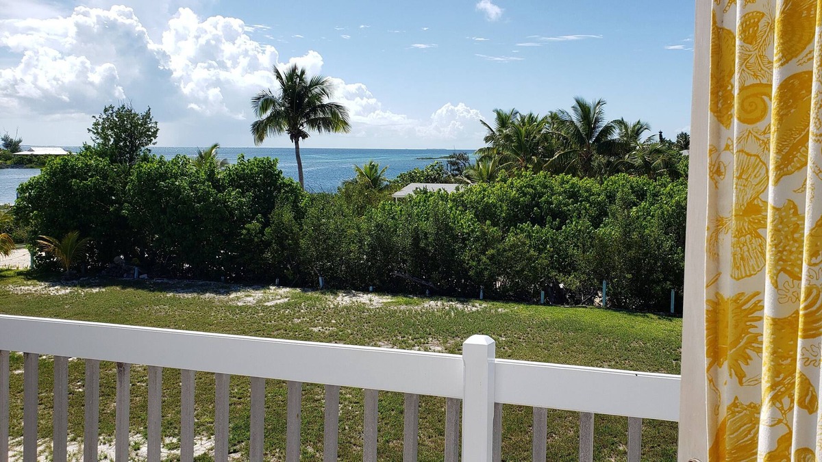 Man O War Cay Apartment | The Cove's Apartment - Dock Slip Included