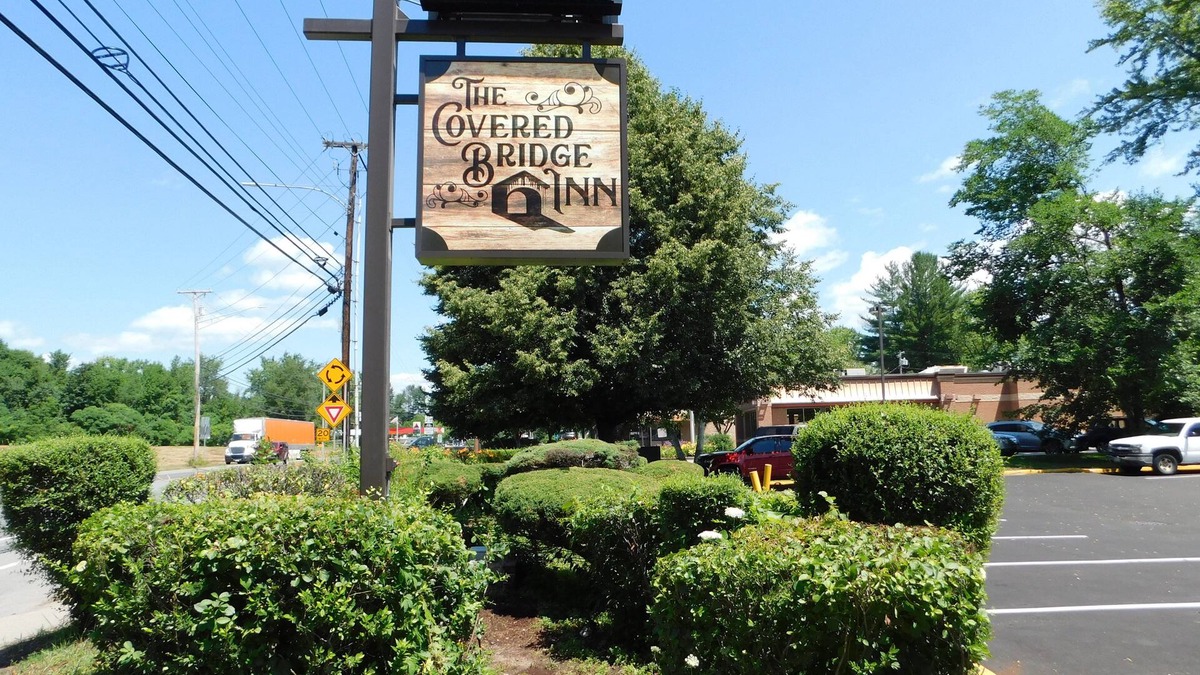 Brattleboro Hotel | The Covered Bridge Inn