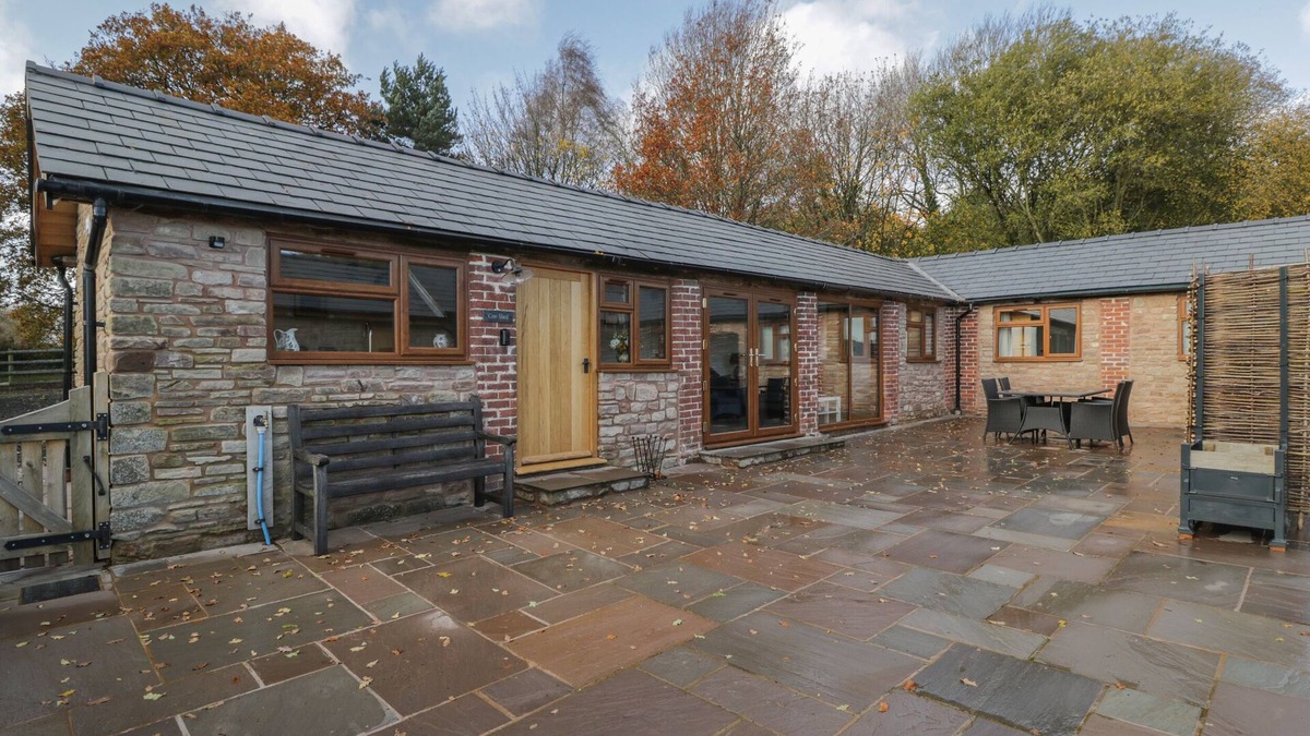 Bringsty House | THE COW SHED, pet friendly, character holiday cottage in Bromyard