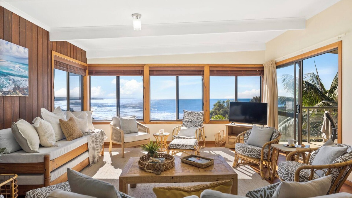 Valla Beach House | The Cowrie House – Coastal Bliss at Beautiful Valla Beach