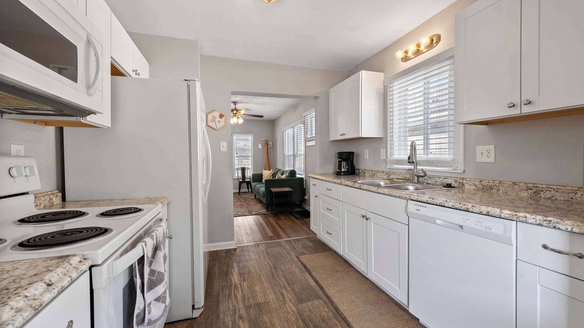 West Columbus House | The Cozy Bellows – Retreat for 4