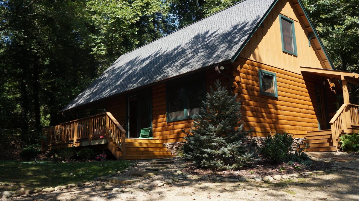 Black Mountain Cabin | The Cozy Cabin In Black Mountain