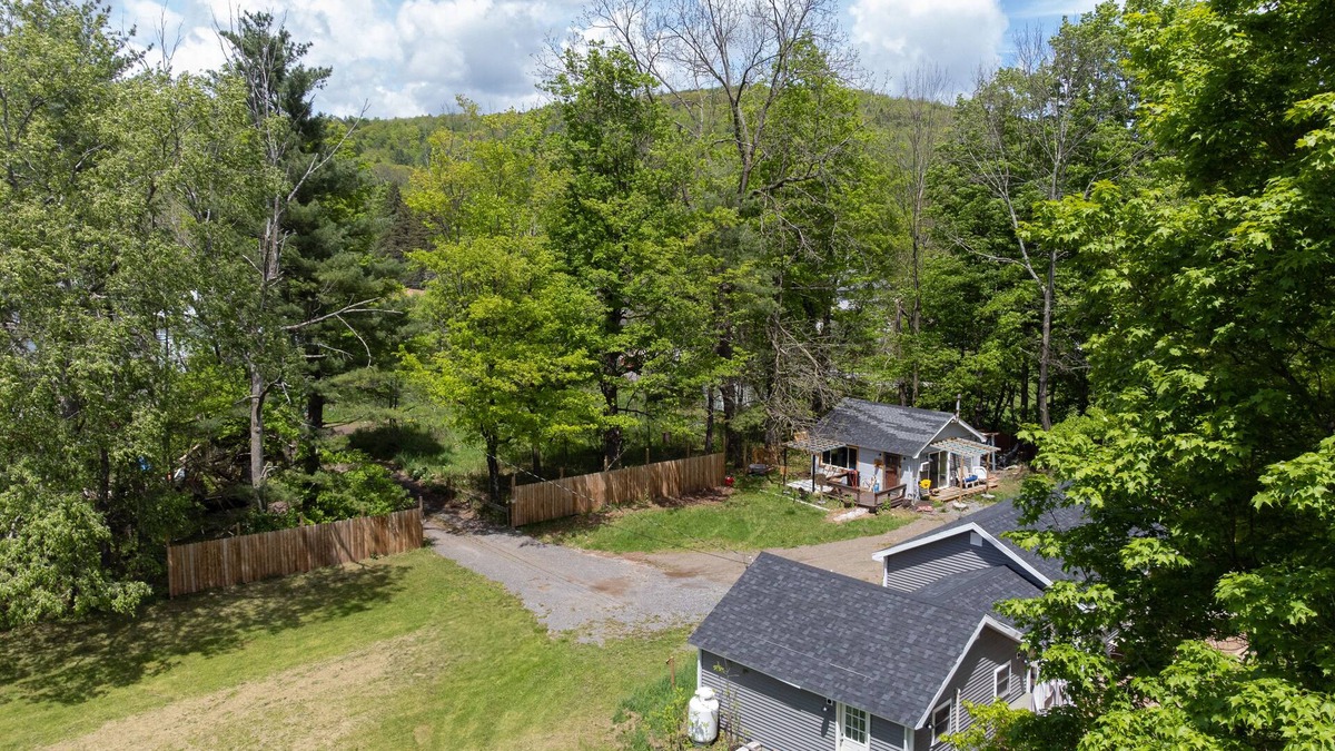 Ashland Cabin | The Cozy Cabins at Walnut Grove- Your Perfect Getaway near Hunter/Windham