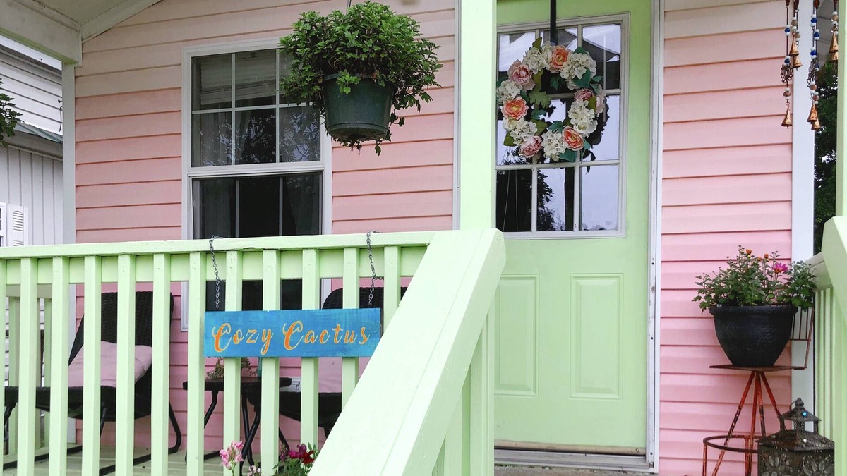 Concan Cabin | The Cozy Cactus: 1 Room Studio Tiny Home 2.6miles from the Frio River
