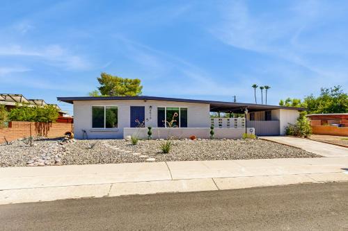 Tucson House | The Cozy Cactus Hideaway