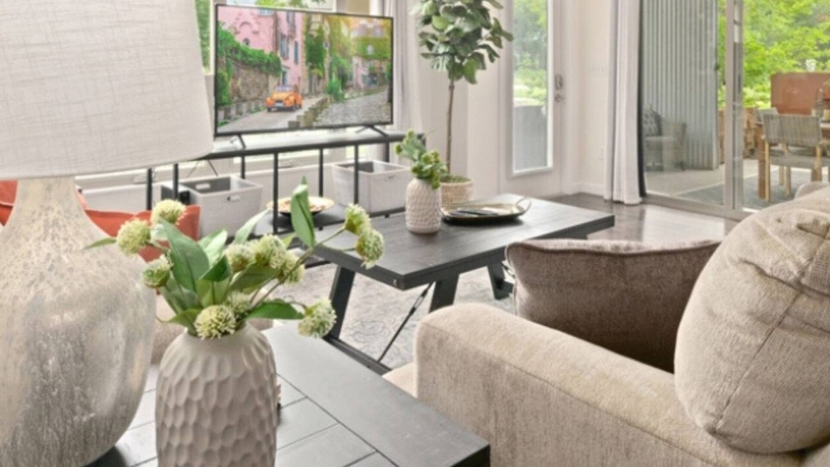 Old Town North Condo | The Cozy Corner Retreat – 15 min walk to Old Town