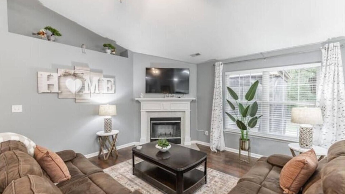 Madison House | The Cozy Cove-3BR w/Office-Pets Welcome!