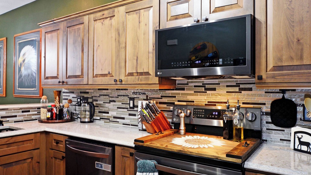 Rogers House | The COZY COVE is a newly renovated home that is family friendly with Wi-fi