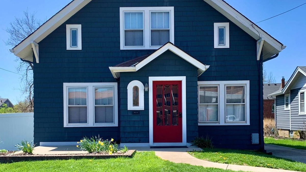 Hamilton House | The Cozy Craftsman ~ Spooky Nook, Miami U, Hospital, 85inTV, Downtown Hamilton