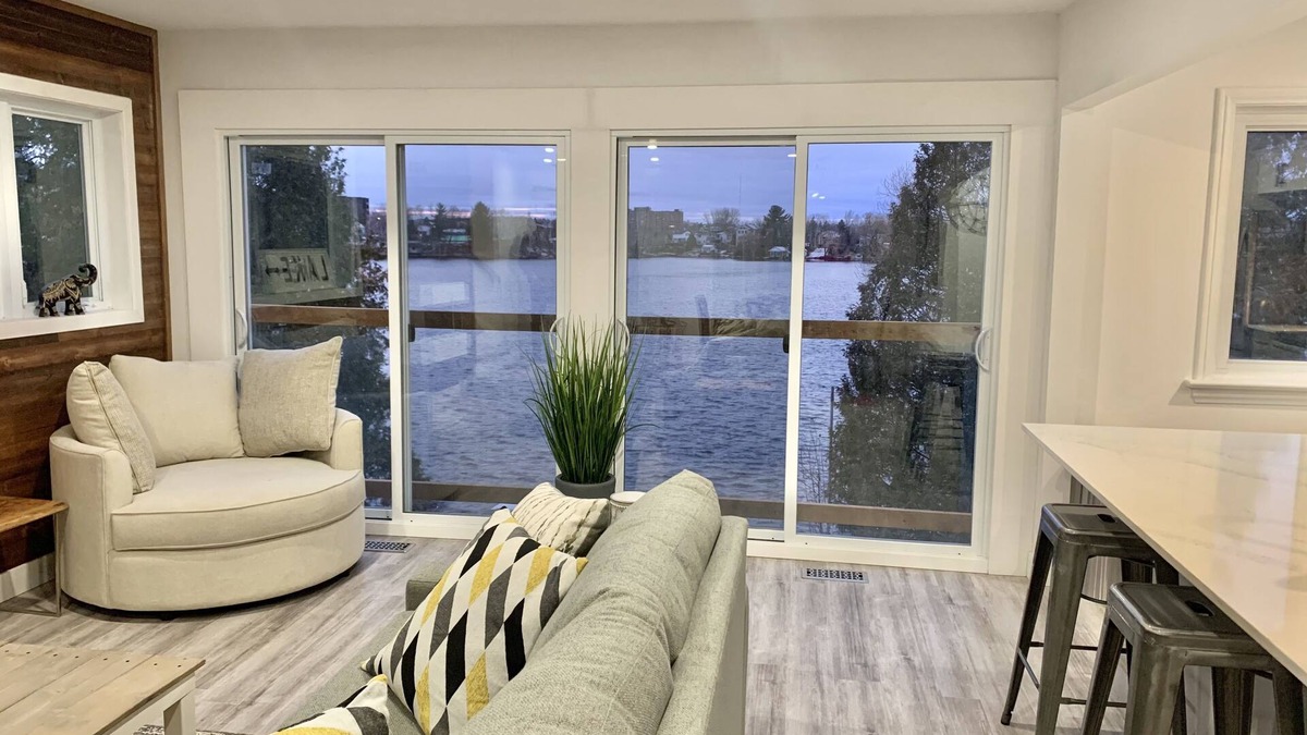 Sudbury House | The Cozy One on Lake Nepahwin