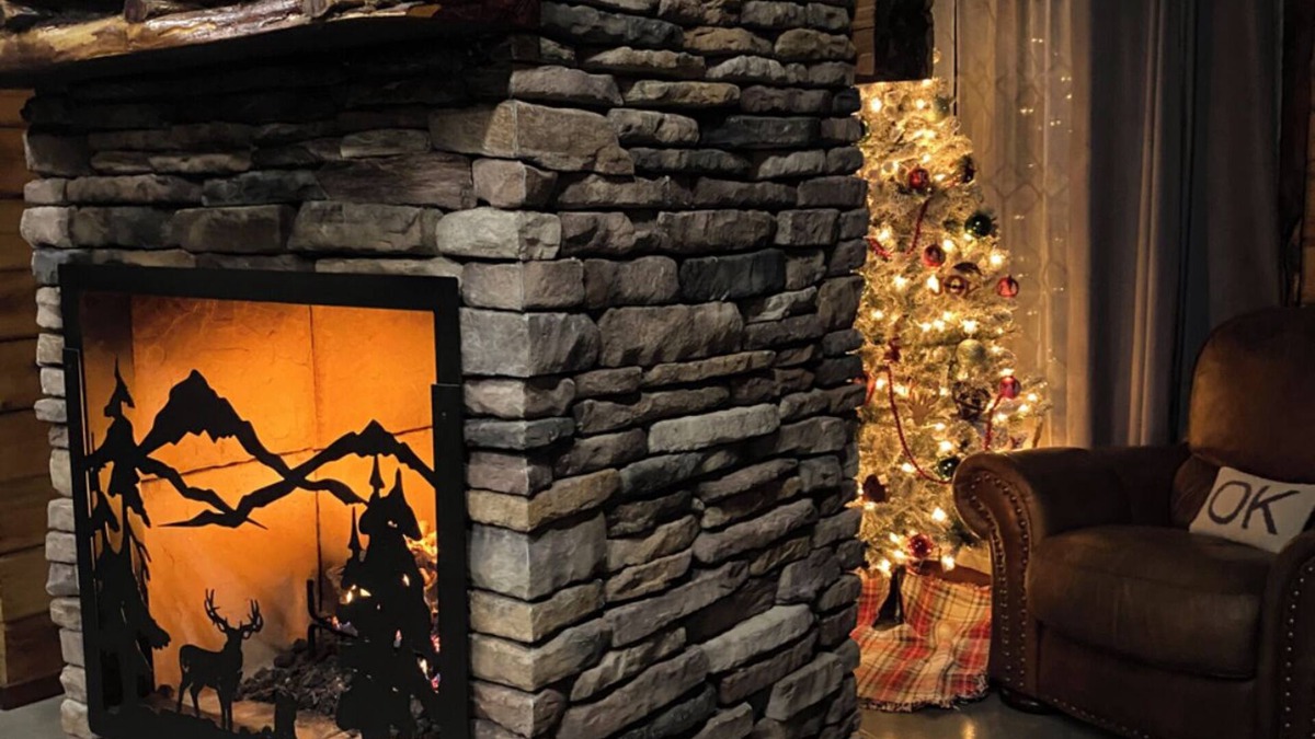 Tishomingo Cabin | The Cozy Pines is a newly built, romantic log cabin with a 2-sided fireplace.