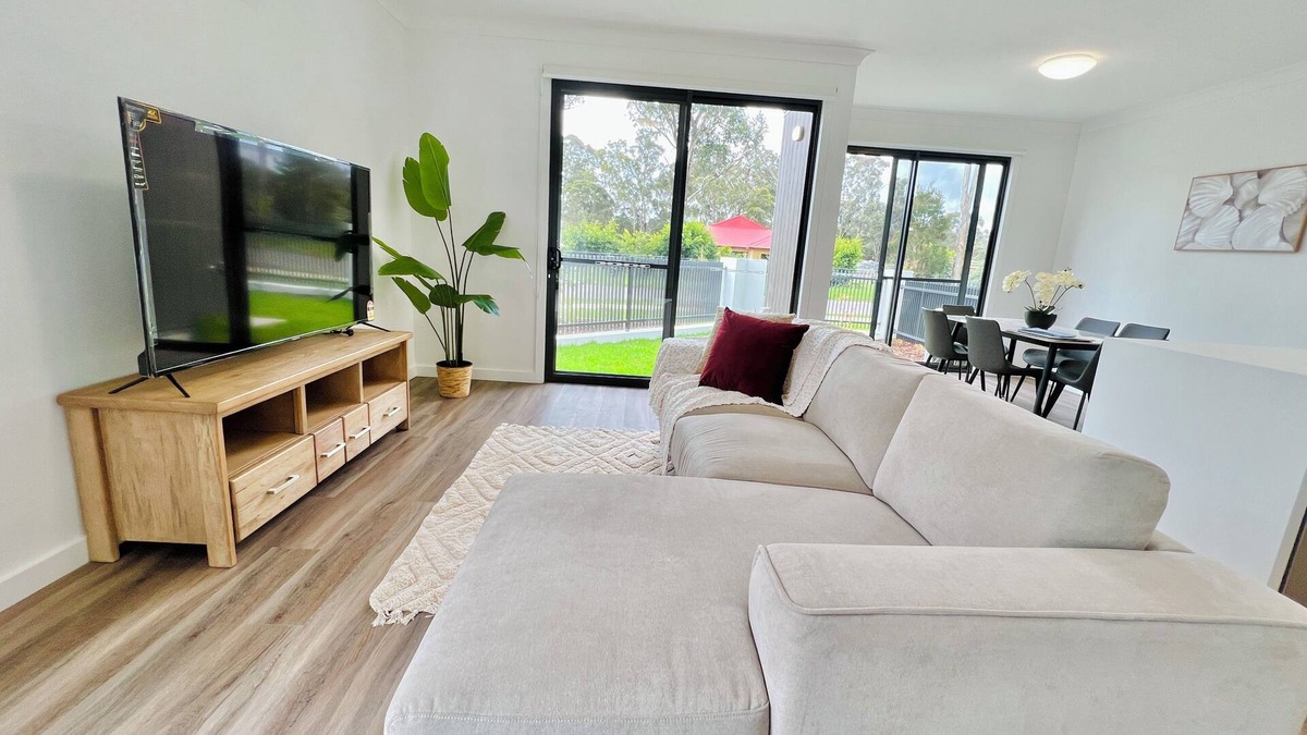 Austral House | The Cozy Retreat| Austral Brand Modern 4 Br Home