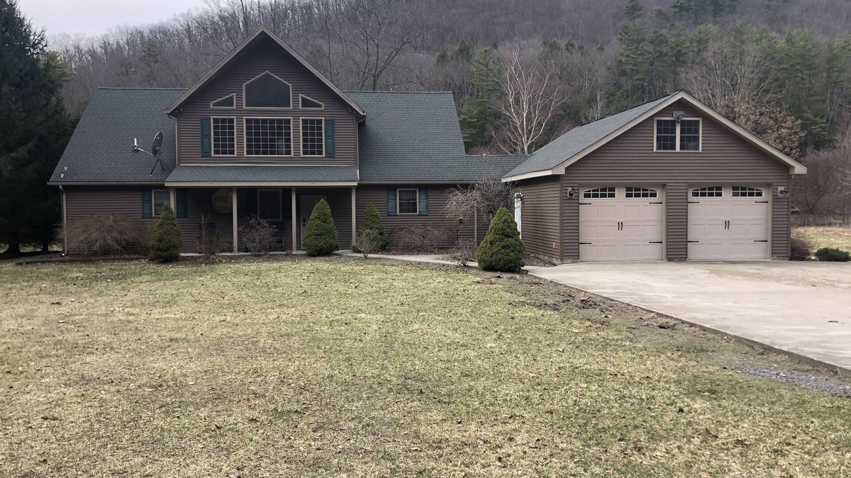 Cedar Run House | The Creek House~Sit back and unwind on the Pine!