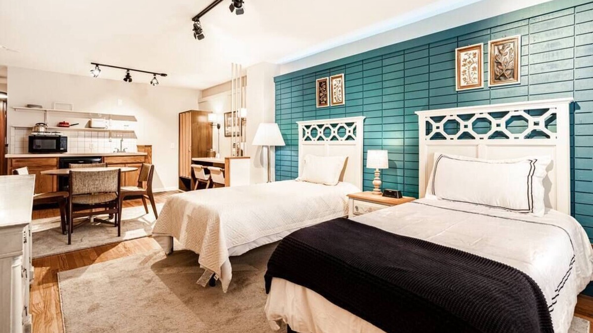 Roselawn Finance Apartment | The Creek Suite: themed getaway!