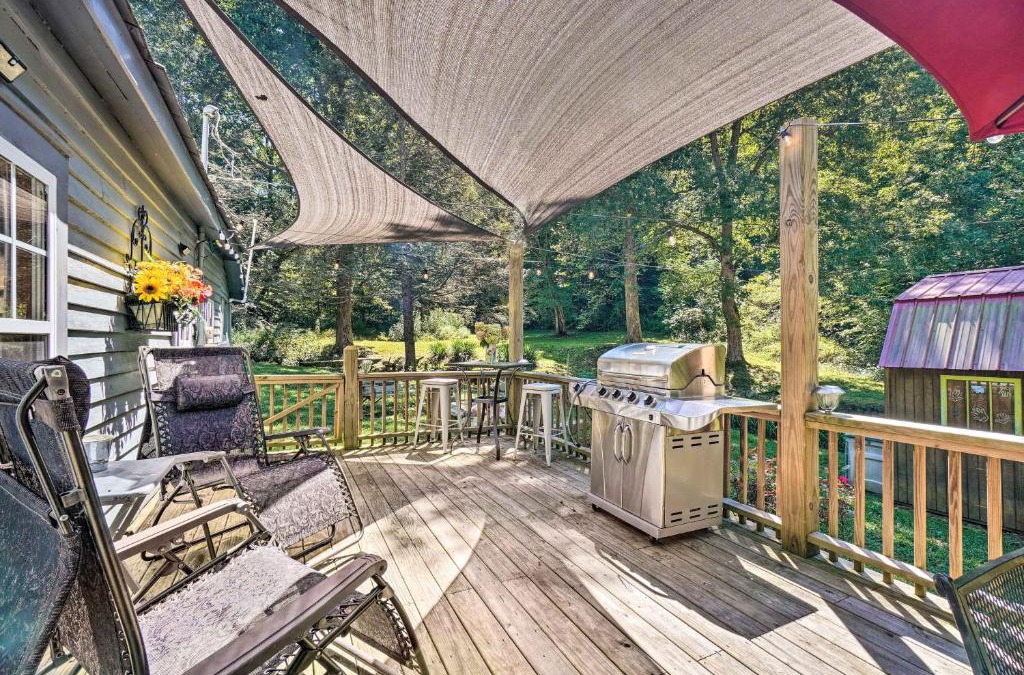 Newcomb House | The Creek Winfield Gem 73 Acres of Privacy