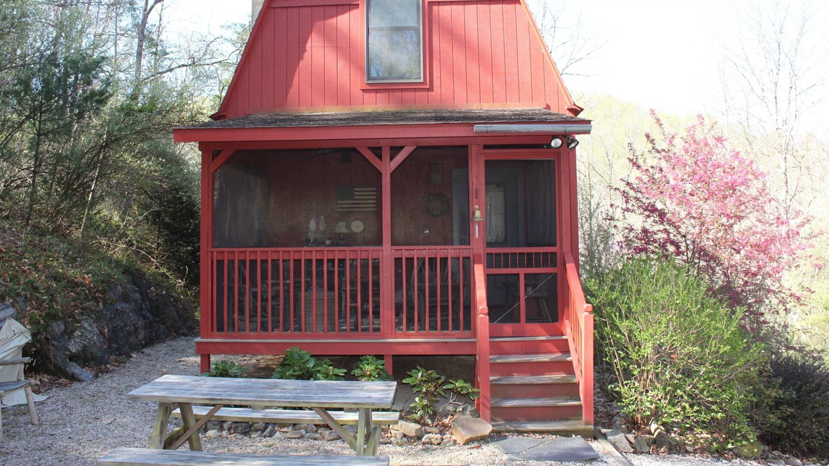 Fairfield House | The Creekside Retreat, The Creekside Retreat