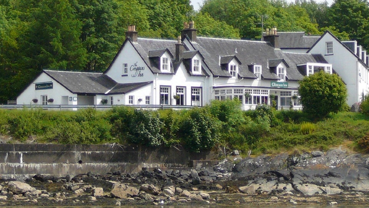 Strachur Hotel | The Creggans Inn