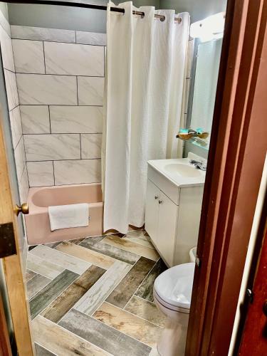Elkhorn Hotel | The Crossroads Motel