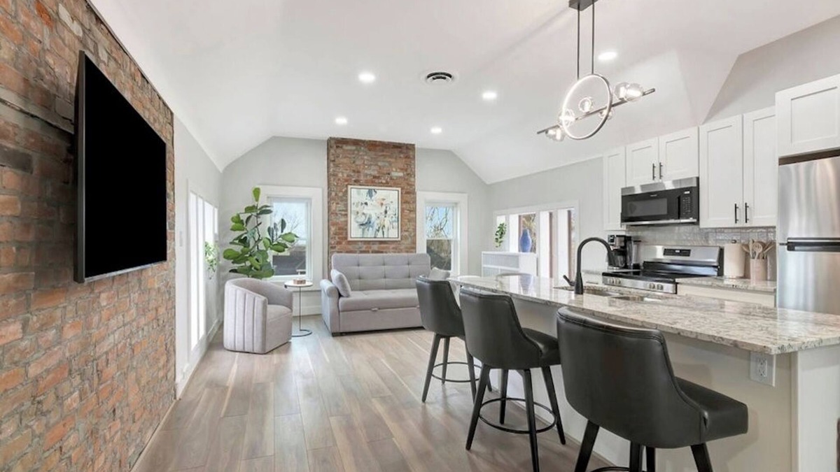 Walnut Hills Apartment | The Crown Cincy 7 mins to Downtown