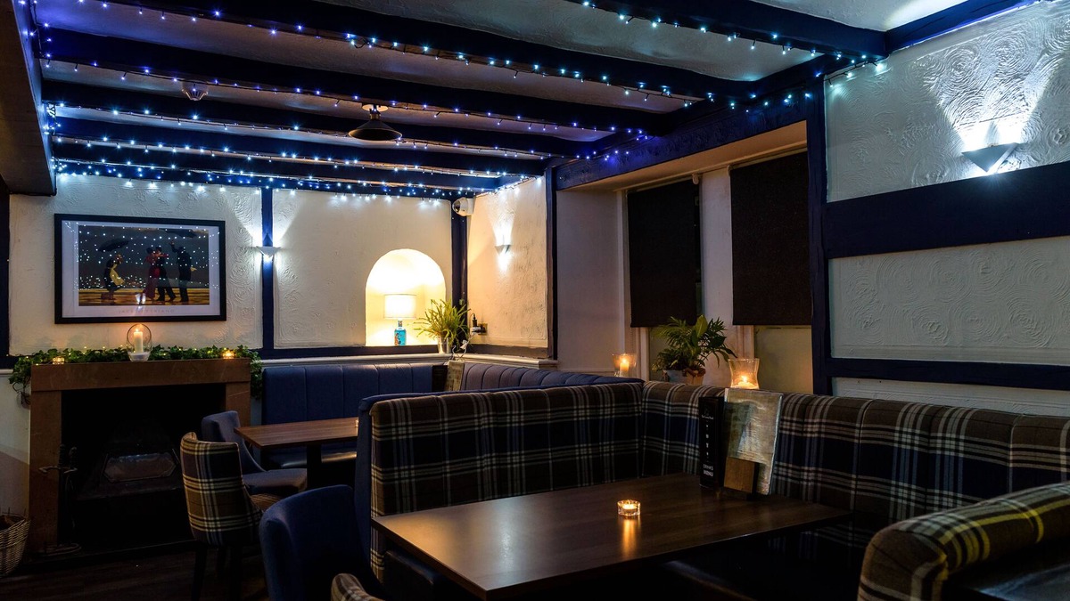 Newton Stewart Hotel | The Crown Hotel