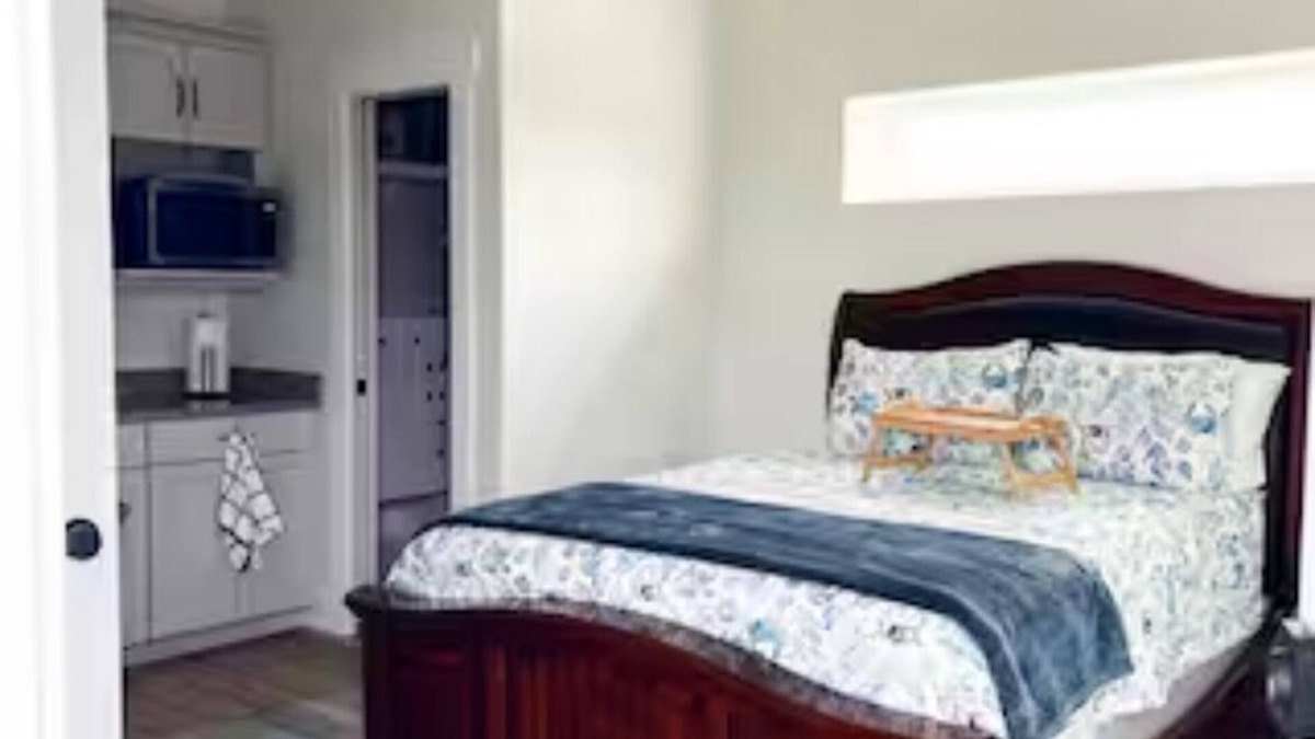 Holiday Beach Apartment | The Crow’s Nest Retreat - Cozy Guest Suite C