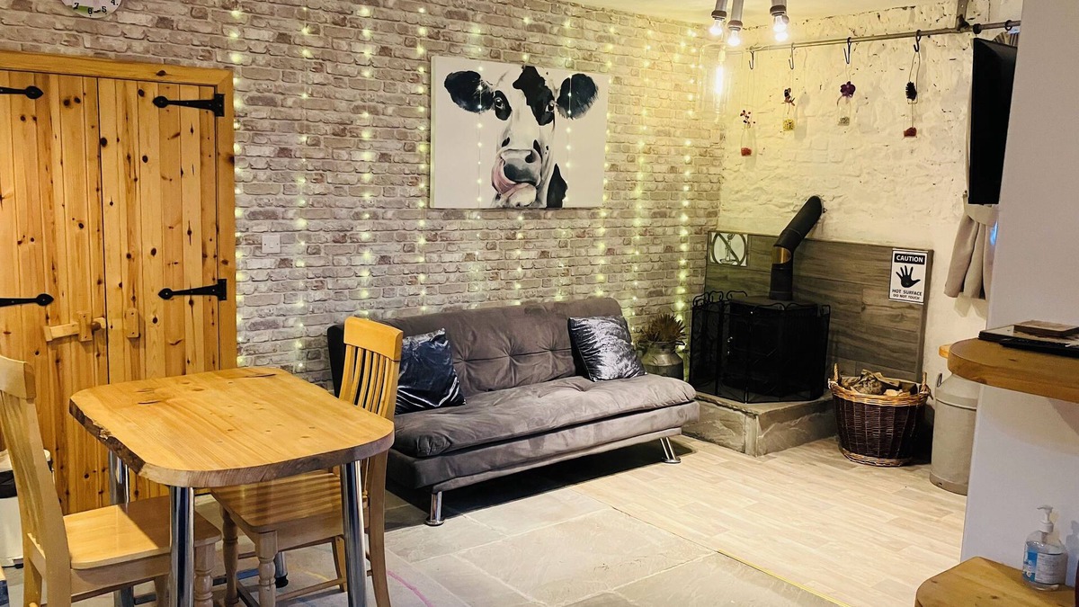 Ballyshannon Apartment | The Cuddly Cow Cosy Barn Studio Campview Farm Stay