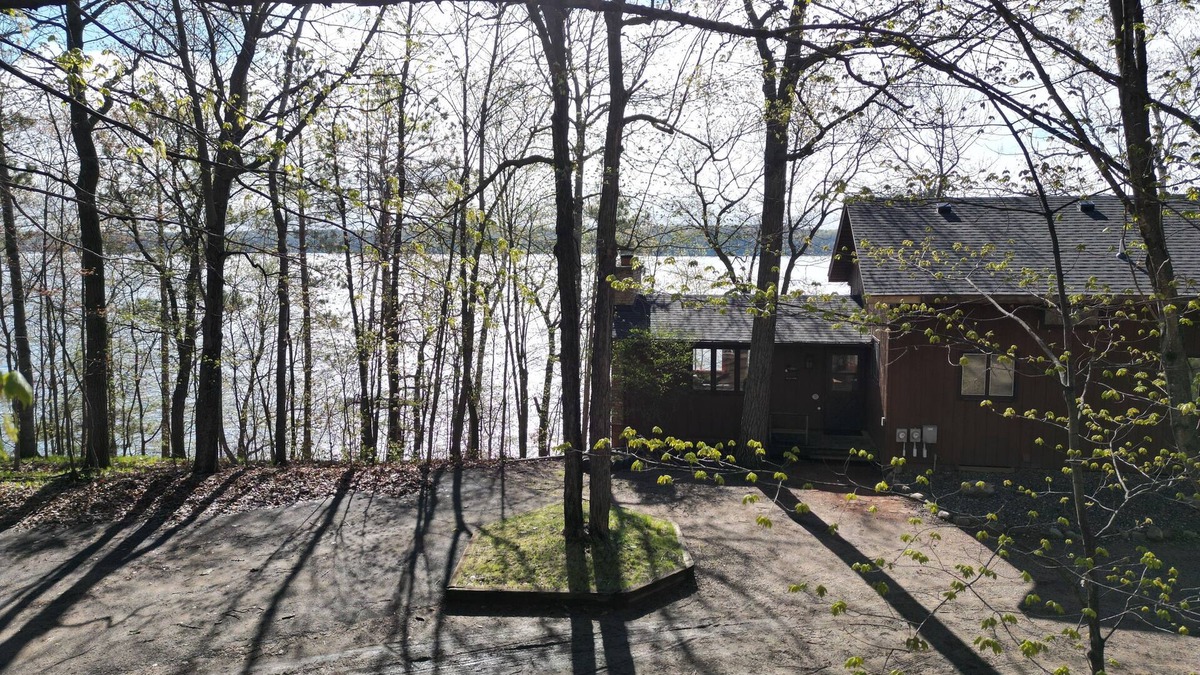 Deerwood Cabin | The Cuyuna "Retro Retreat" Family Lake Home