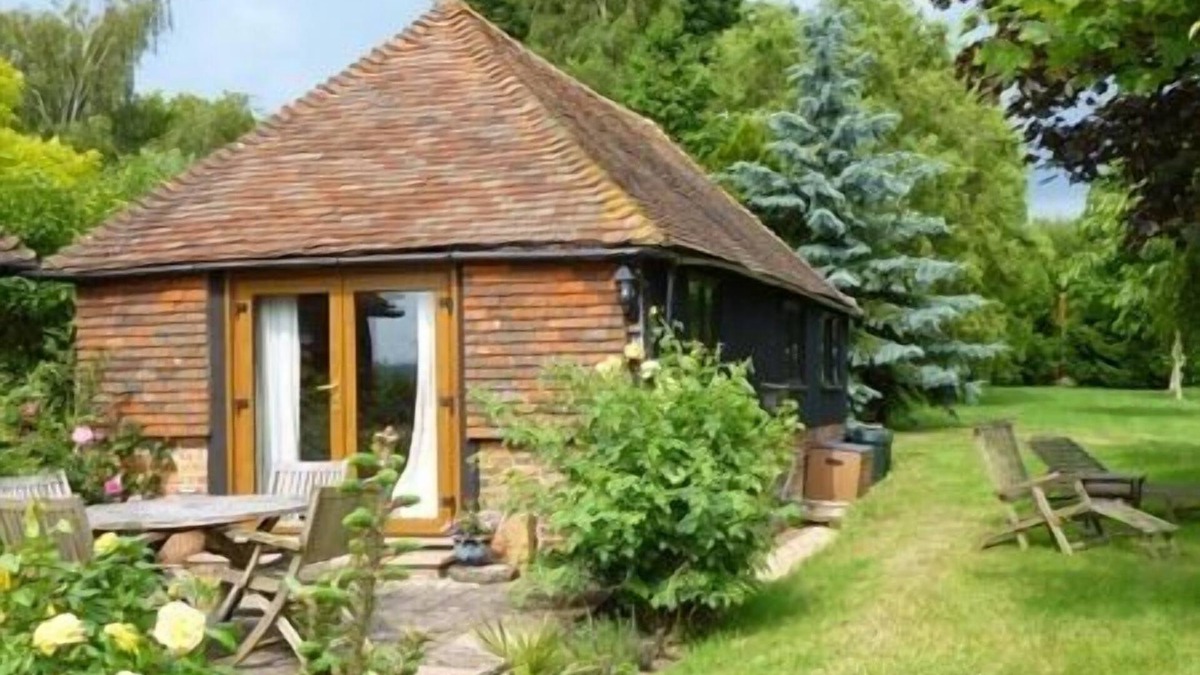 Rye Cottage | 'The Dairy' - Beautiful Beamed Property In Rural Location Surrounded By Orchard