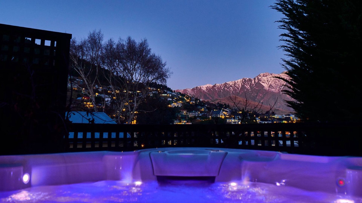 Queenstown Cabin | The Dairy Hotel Queenstown, A Naumi Chapter