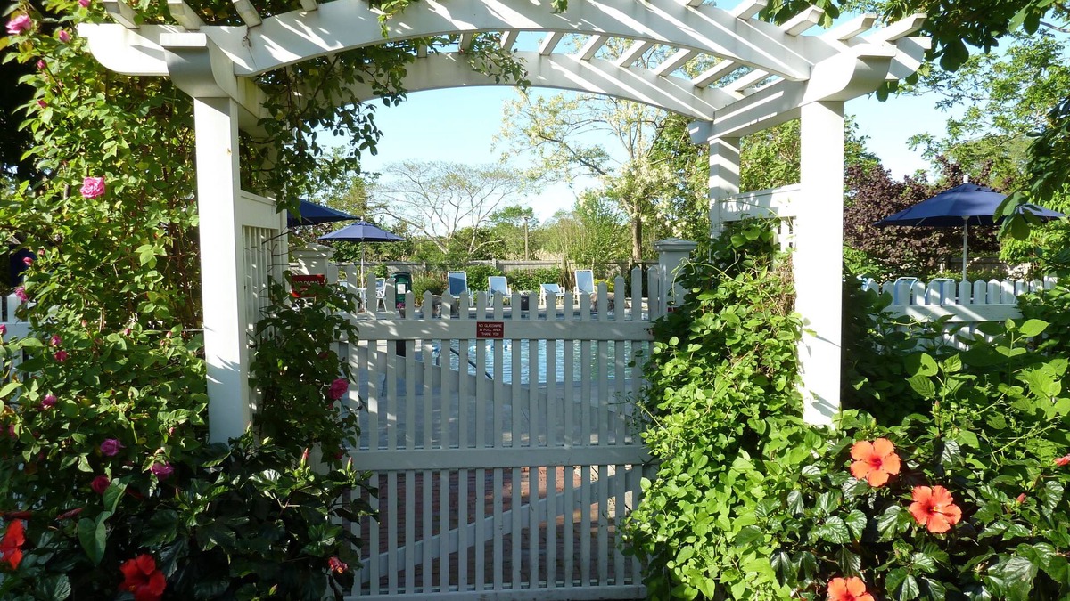 Sandwich Hotel | The Dan'l Webster Inn and Spa