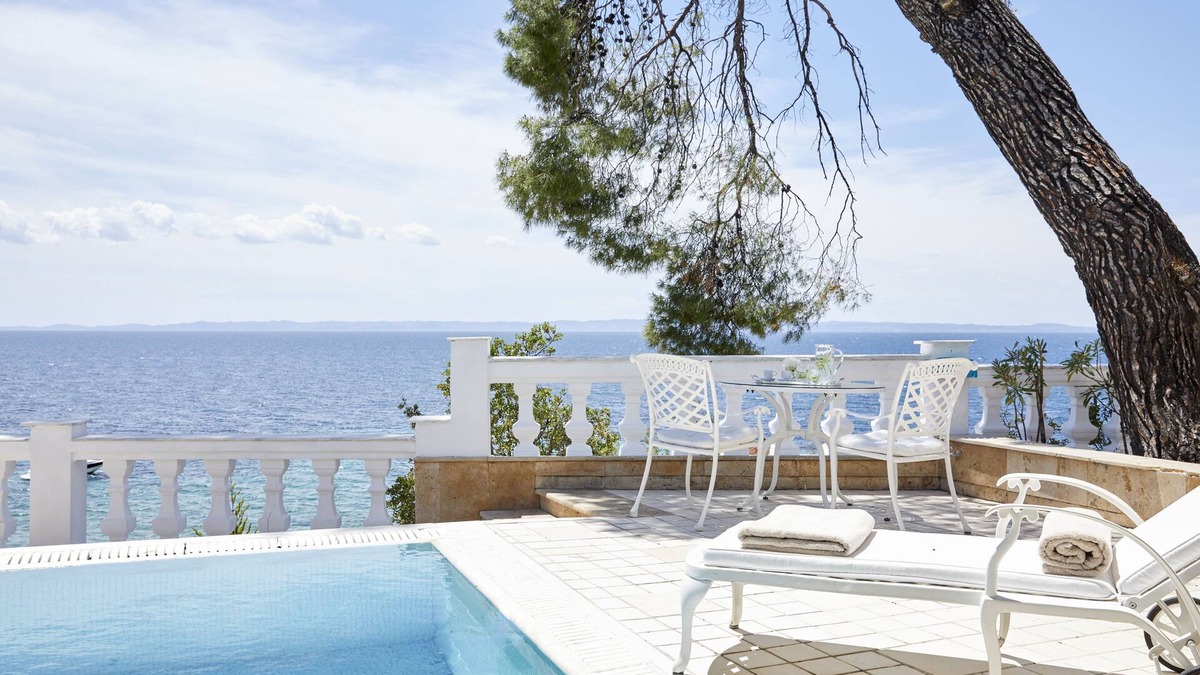 Nikita Hotel | The Danai