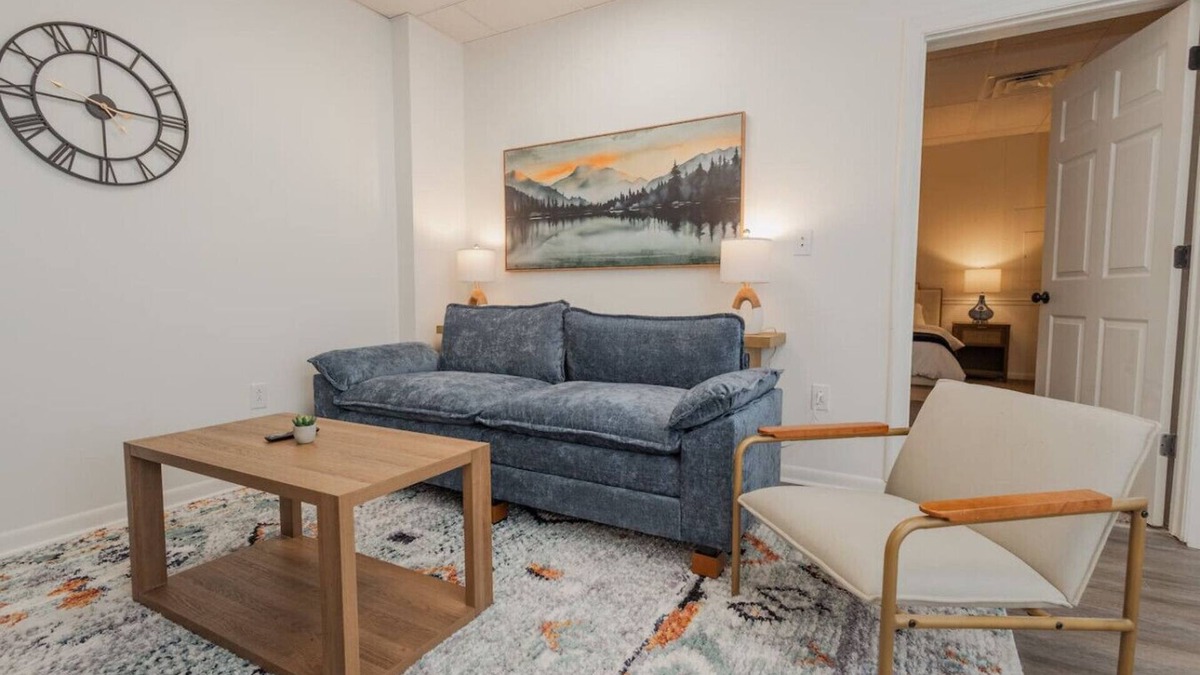 Martinsburg Apartment | The Dapper Den- 1 bedroom apartment