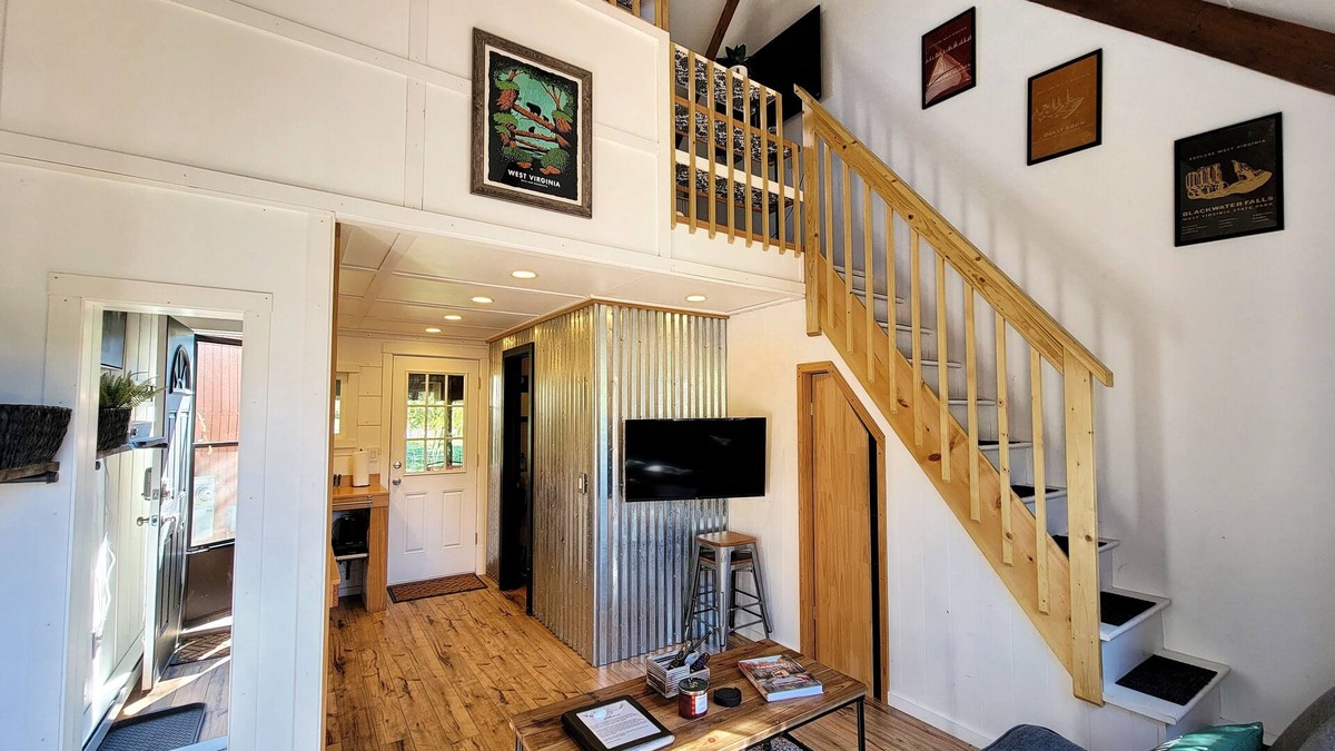 Canaan Valley Ski Chalet | The Davis Loft - Perfect Location
